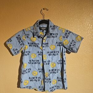Eighty Eight “Always Bored” Short Sleeve Button-Up Boy’s Shirt Size 8